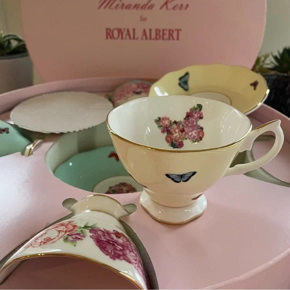 HOST PICK⭐️Royal Albert Miranda Kerr Teacup & Saucer Set 💖 Fine Bone China NIB - Picture 13 of 16